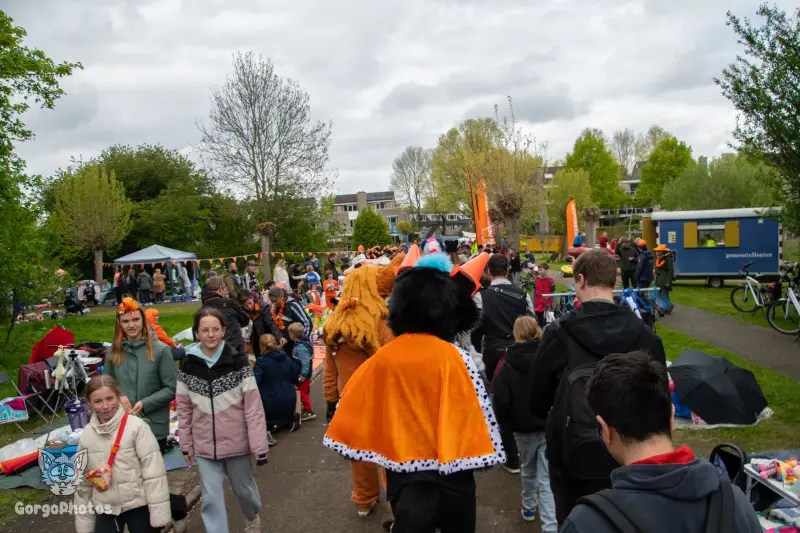 koningsdagfurwalk-32-standard.webp
