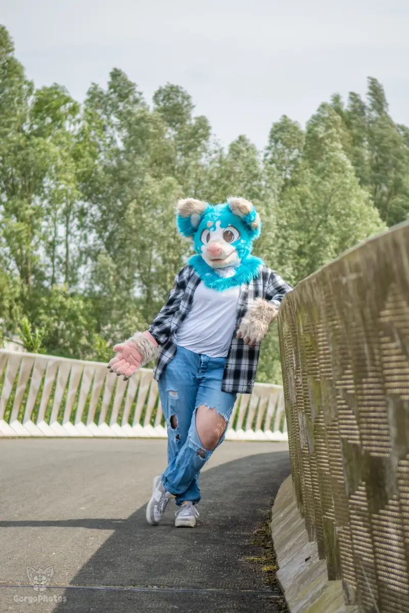 miilkybridgephotoshoot-1-standard.webp