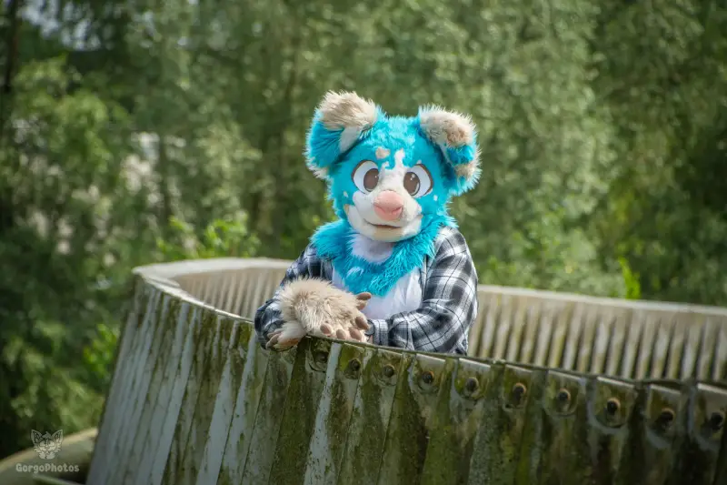 miilkybridgephotoshoot-13-standard.webp
