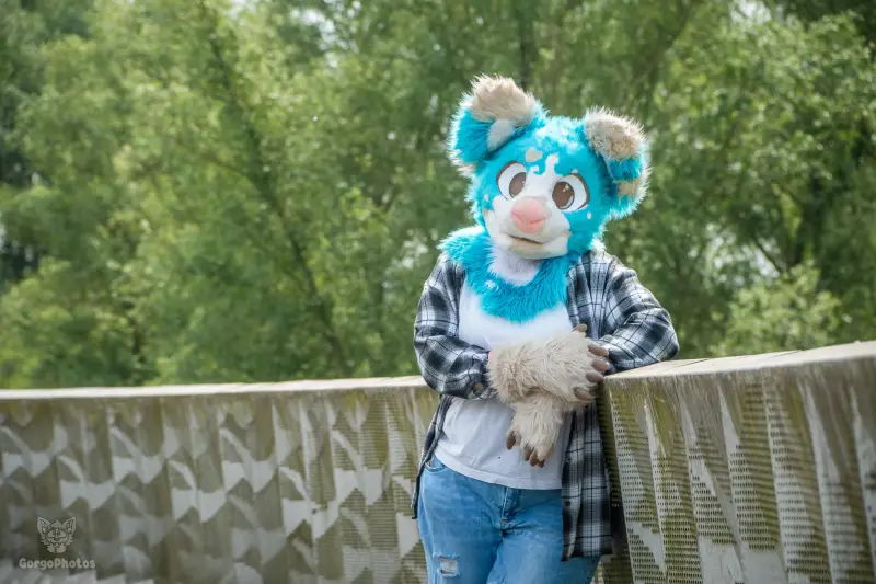 miilkybridgephotoshoot-19-standard.webp