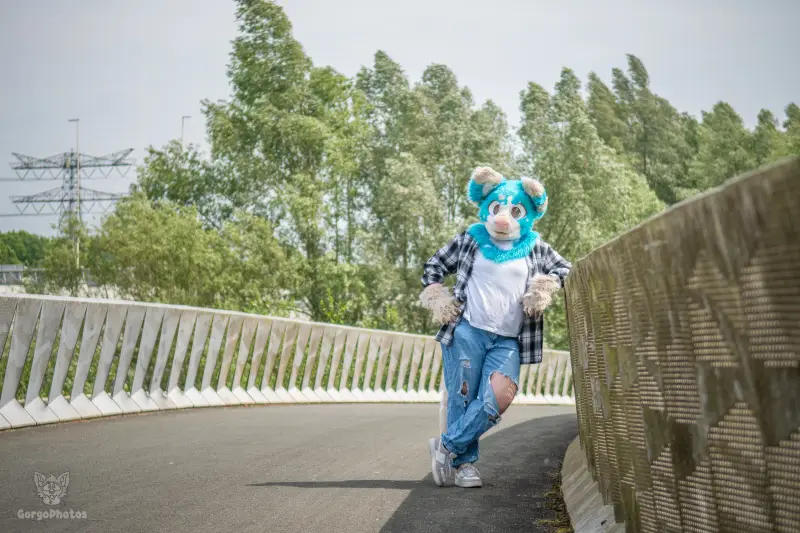 miilkybridgephotoshoot-2-standard.webp