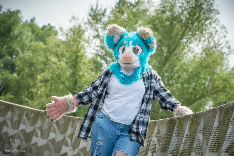 miilkybridgephotoshoot-21-standard.webp