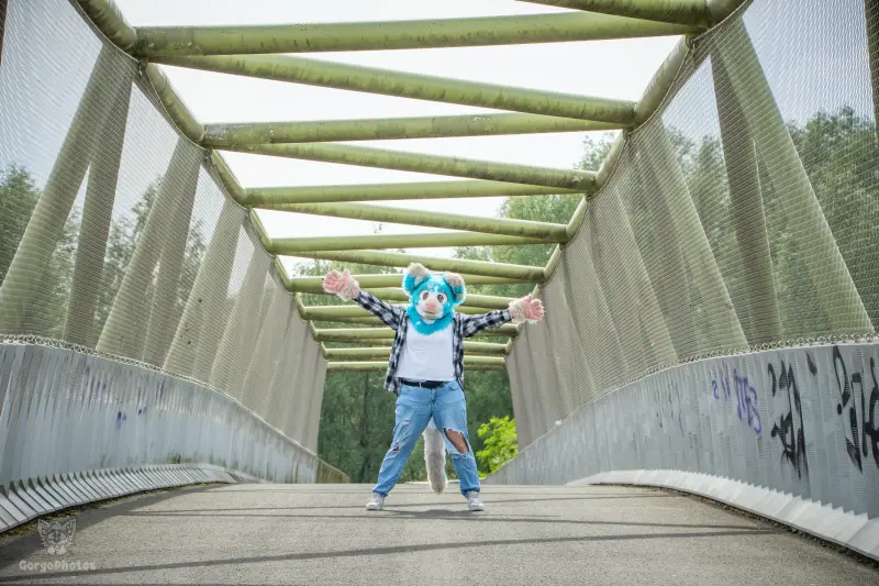 miilkybridgephotoshoot-26-standard.webp