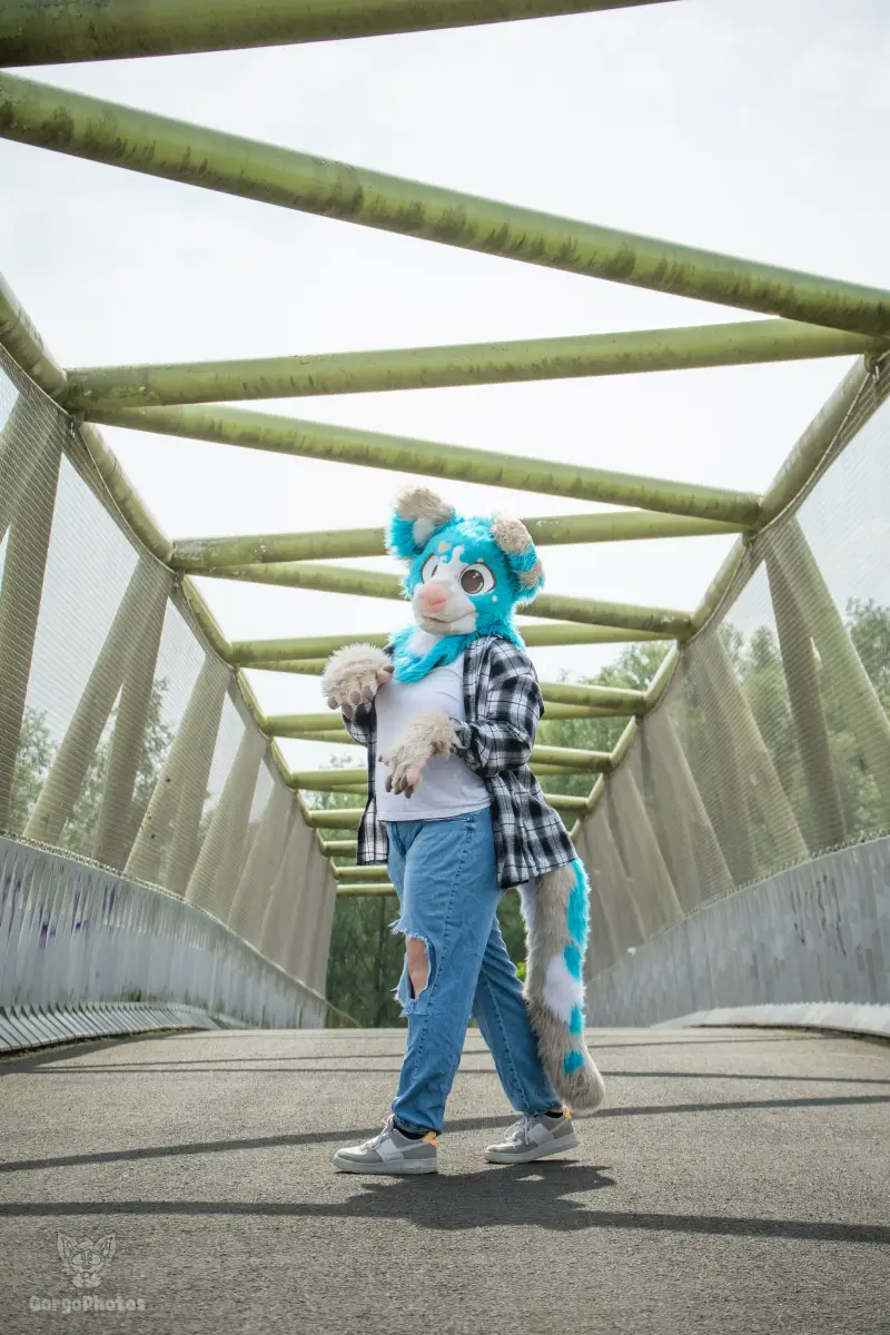 miilkybridgephotoshoot-29-standard.webp