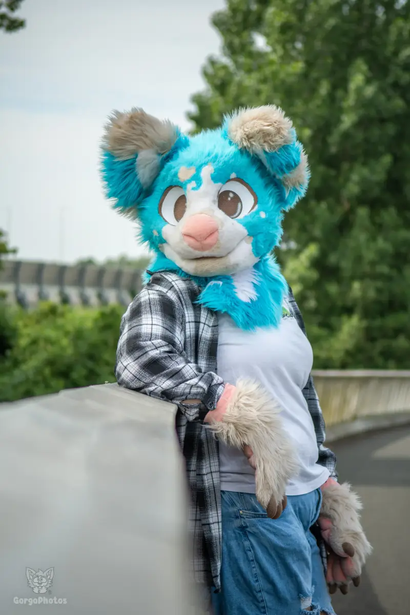 miilkybridgephotoshoot-38-standard.webp