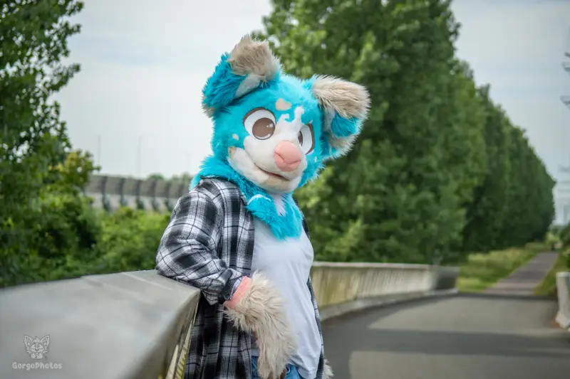 miilkybridgephotoshoot-39-standard.webp