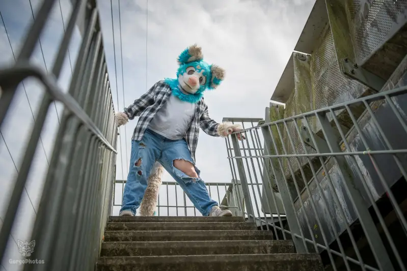 miilkybridgephotoshoot-41-standard.webp