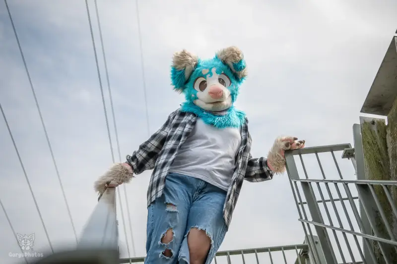 miilkybridgephotoshoot-43-standard.webp