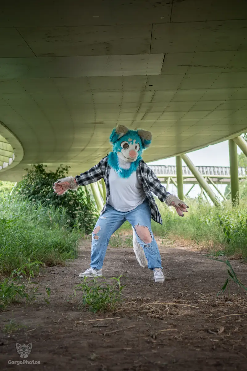 miilkybridgephotoshoot-50-standard.webp