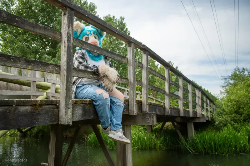 miilkybridgephotoshoot-57-standard.webp