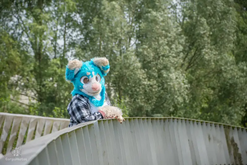 miilkybridgephotoshoot-6-standard.webp