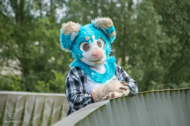 miilkybridgephotoshoot-8-standard.webp