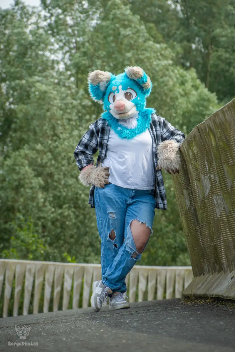 miilkybridgephotoshoot-9-standard.webp