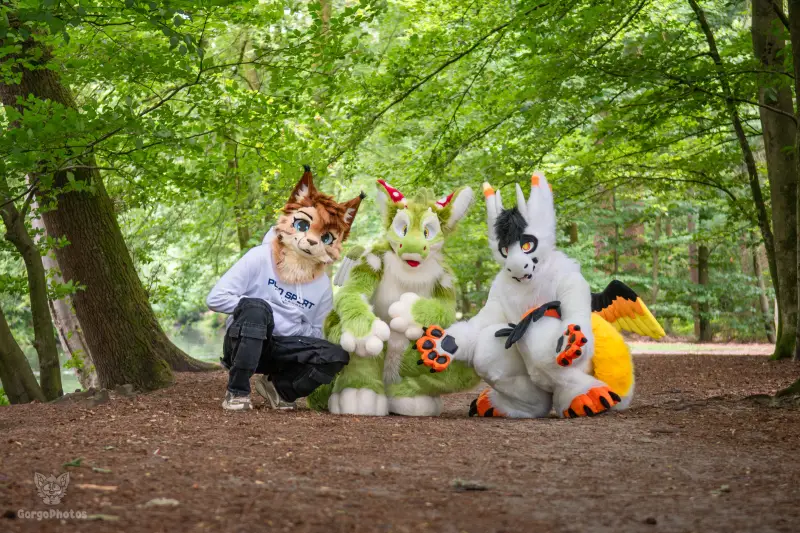 pg-photoshoot_mosh-ryn-bones-16-standard.webp