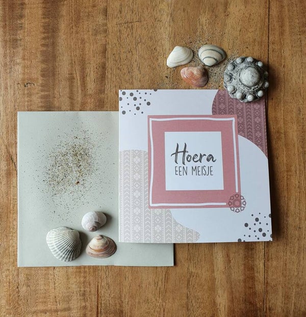 Wenskaart Hoera een meisje.