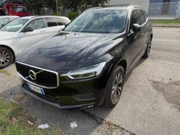 Volvo XC60 B5 D AWD automatico Momentum Pro Automatic Diesel/Electric