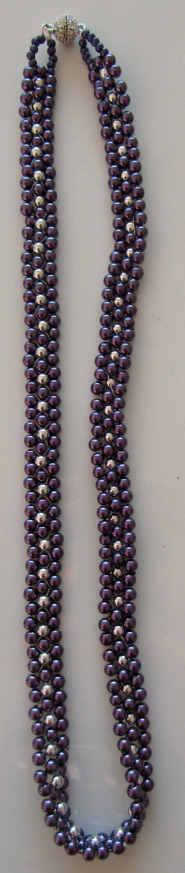 Halskette aus Rocailles Perlen