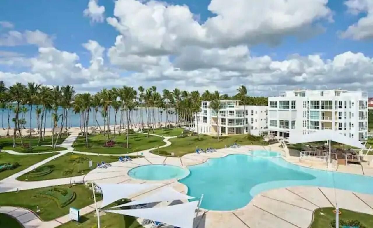 The tranquility you deserve in the dream paradise Playa Nueva Romana. Fully FURNISHED Apartment for sale