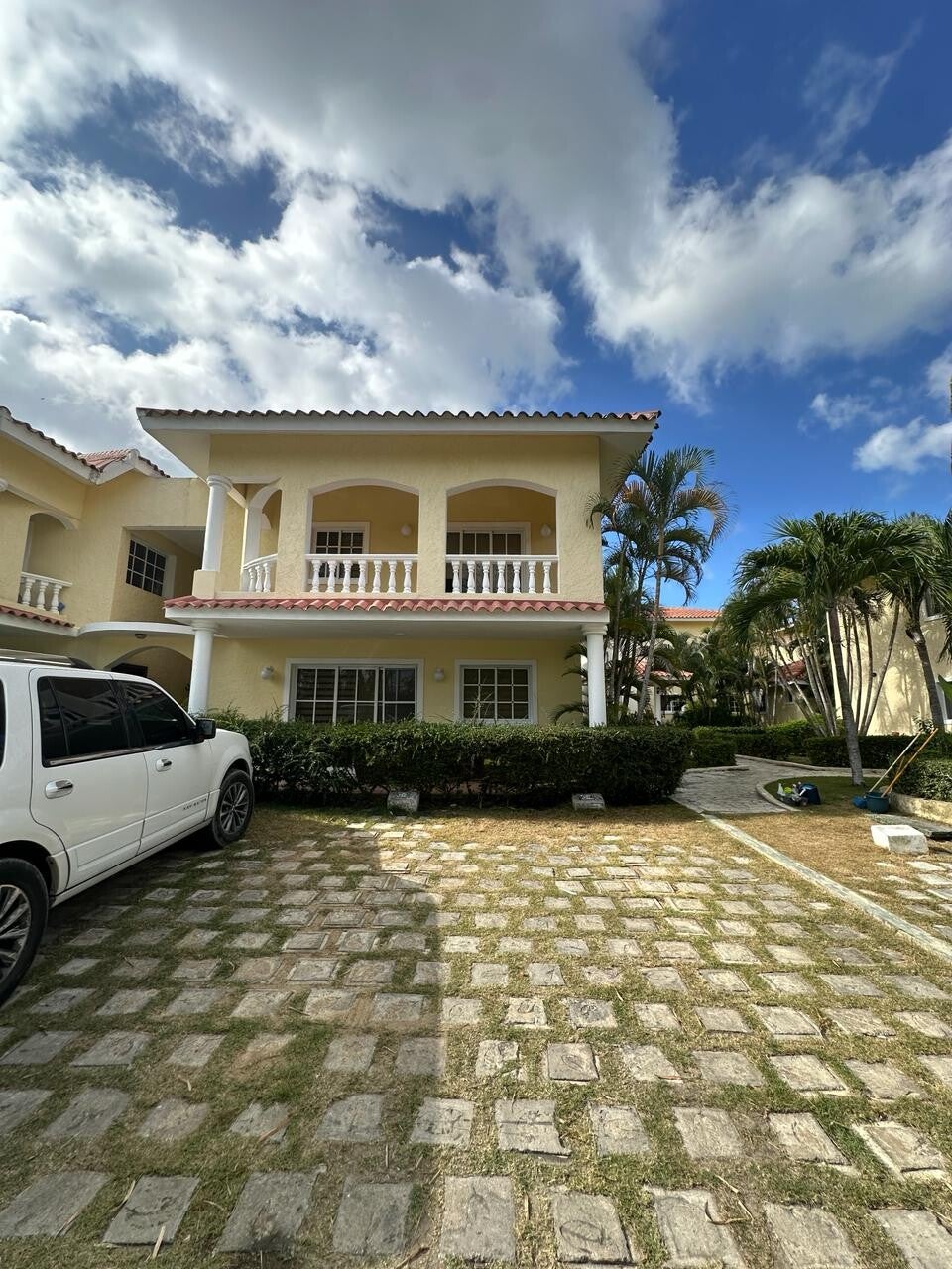 Beautiful recently renovated apartment in Cocotal on two levels