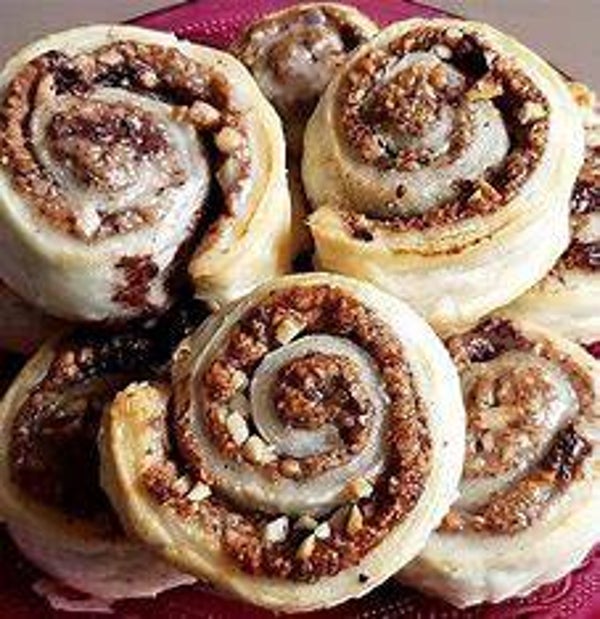 Blätterteigschnecke mit Hackfleisch und Pflaumen 100g für 2.50 CHF