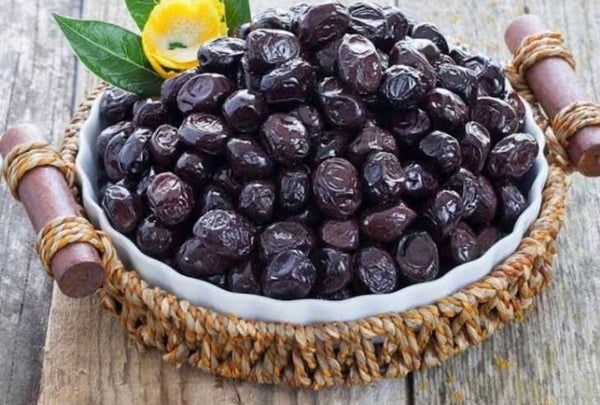 Oliven schwarz mit Kräutern und Knoblauch 100g