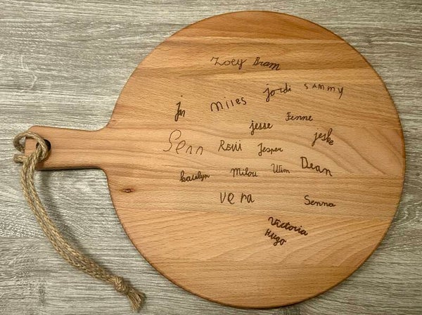 Juf en Meester Borrelplank rond met namen en tekst (dubbelzijdig)