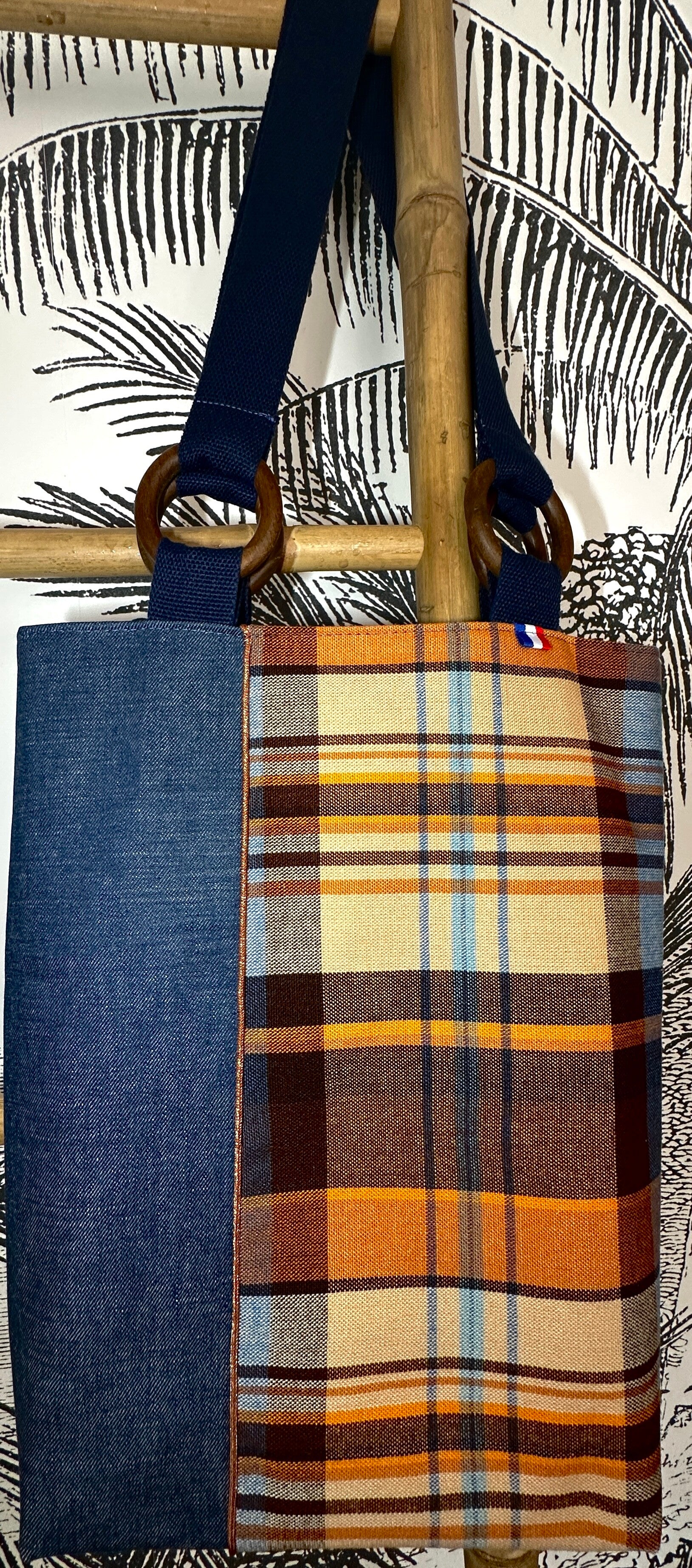 Tote bag