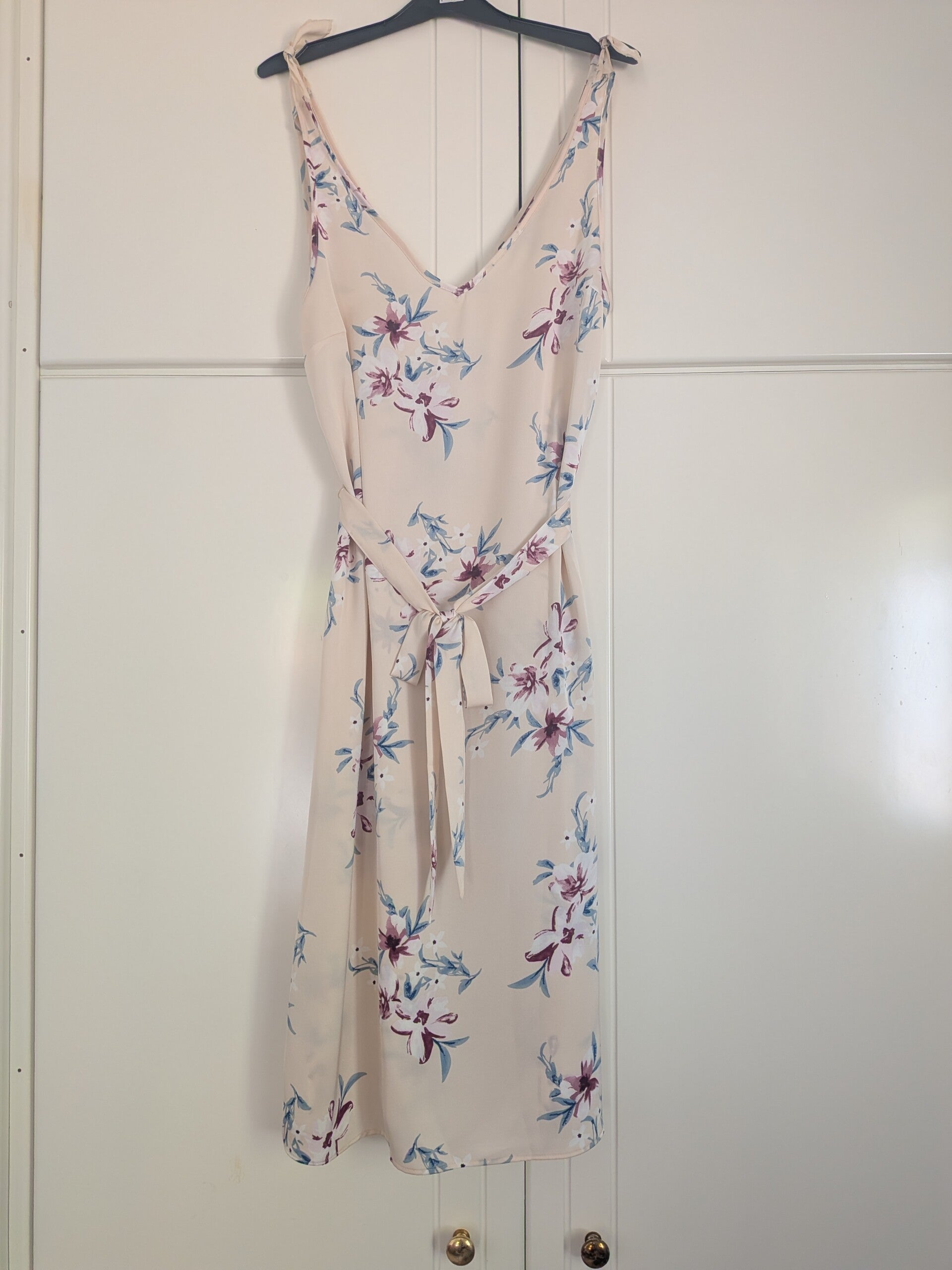 Atmosphere Fashionable Airy Women's Cream Midi Dress in Flowers Strap L 40