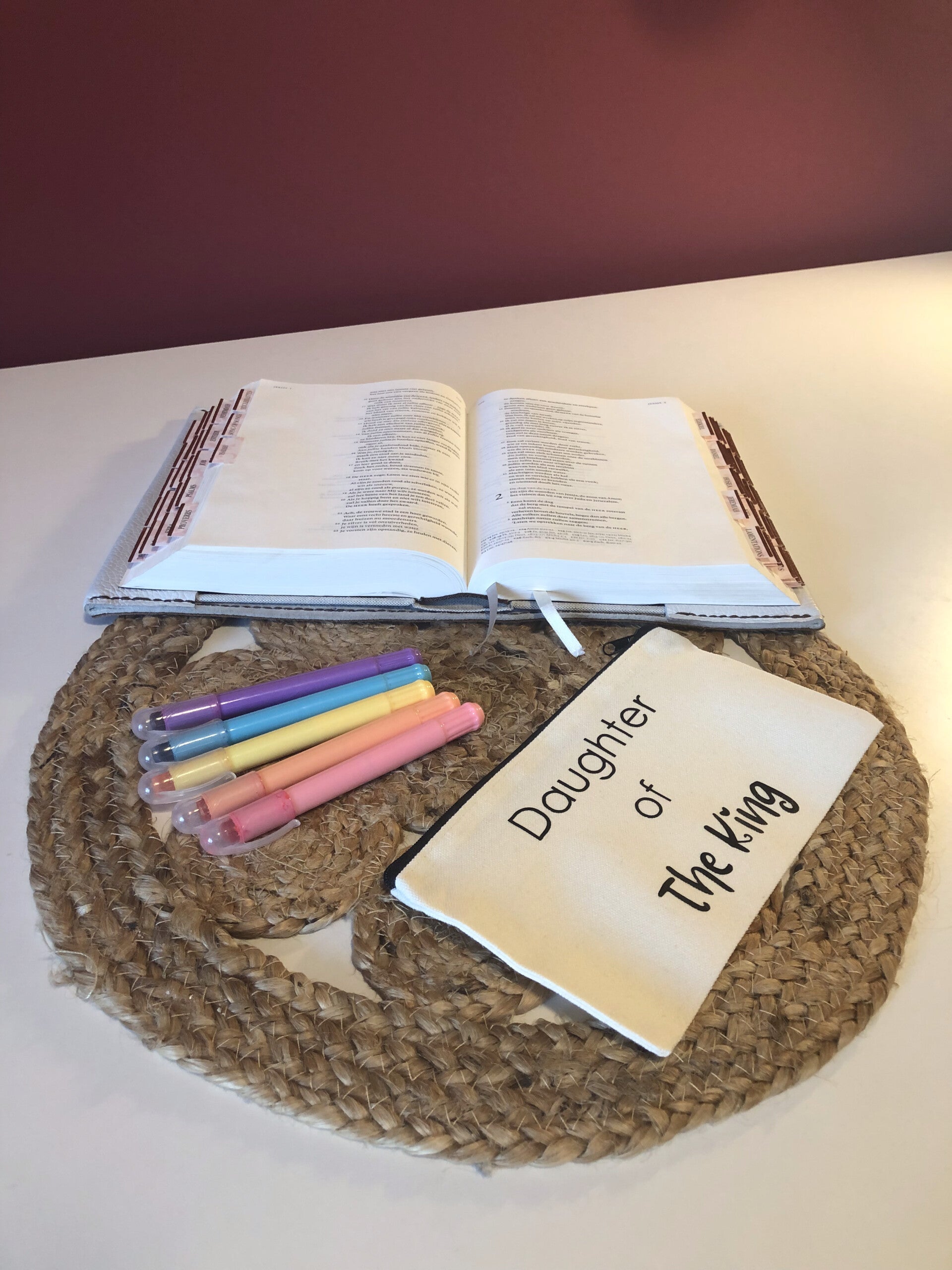 Etui "DAUGHTER OF THE KING"