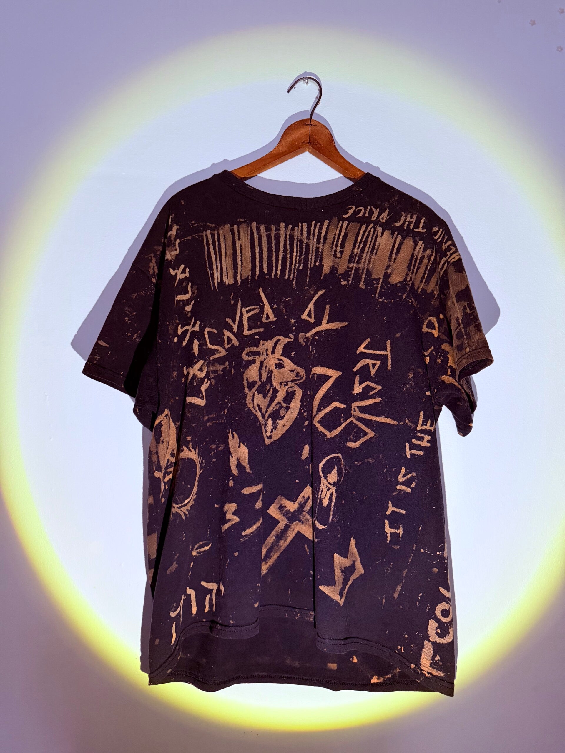 Black bleached t shirt