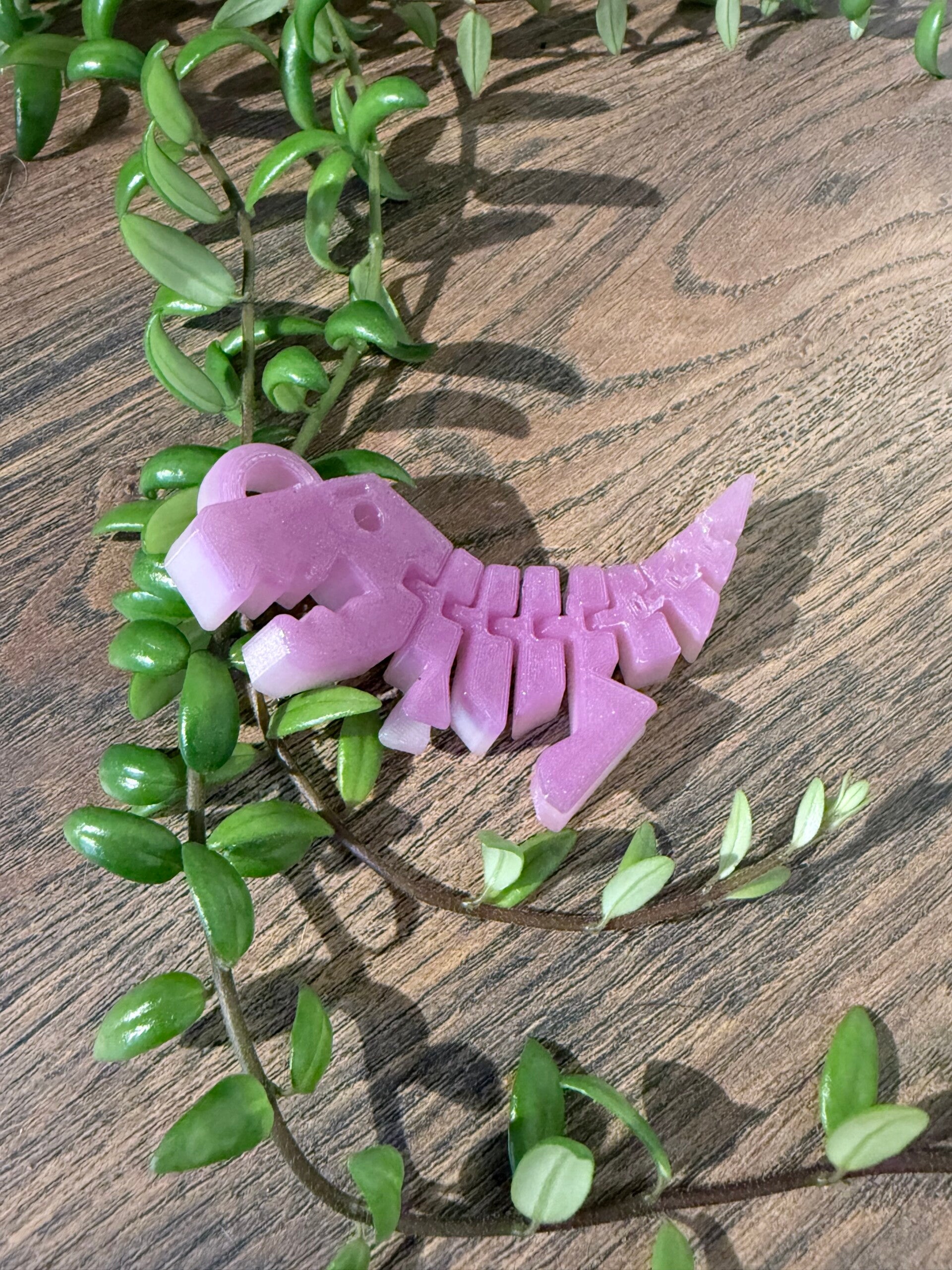 Fidget dino sleutelhanger wit/roze 3d print