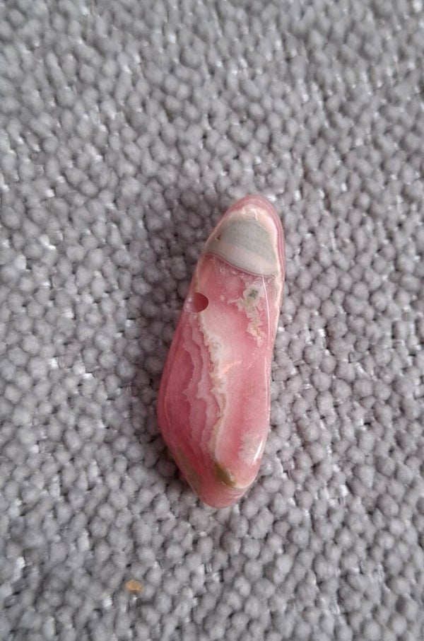 Rhodochrosiet doorboorde hanger