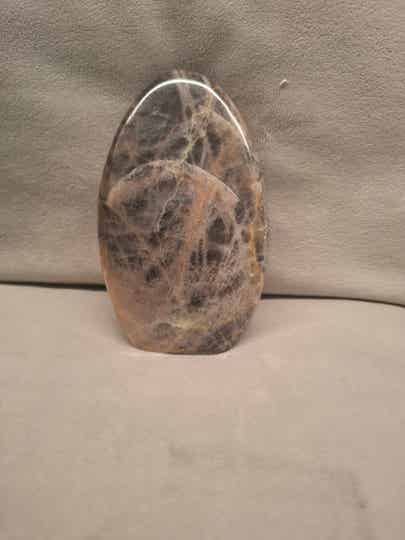 Maansteen zwart sculptuur