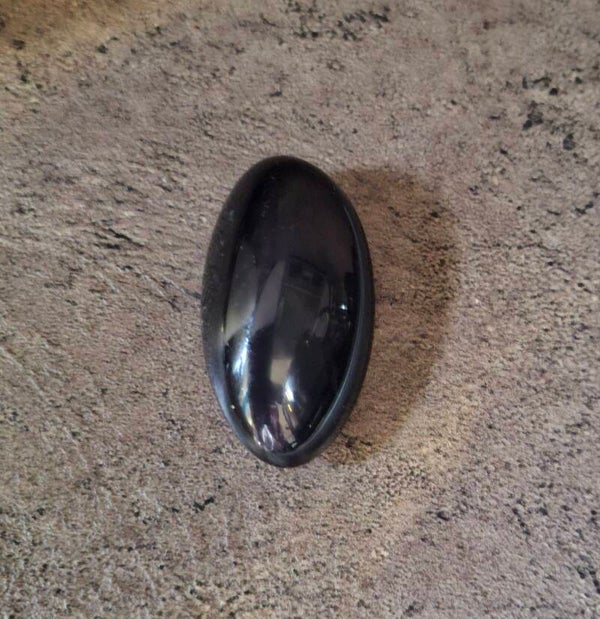 Obsidaan regenboog knuffelsteen nr2