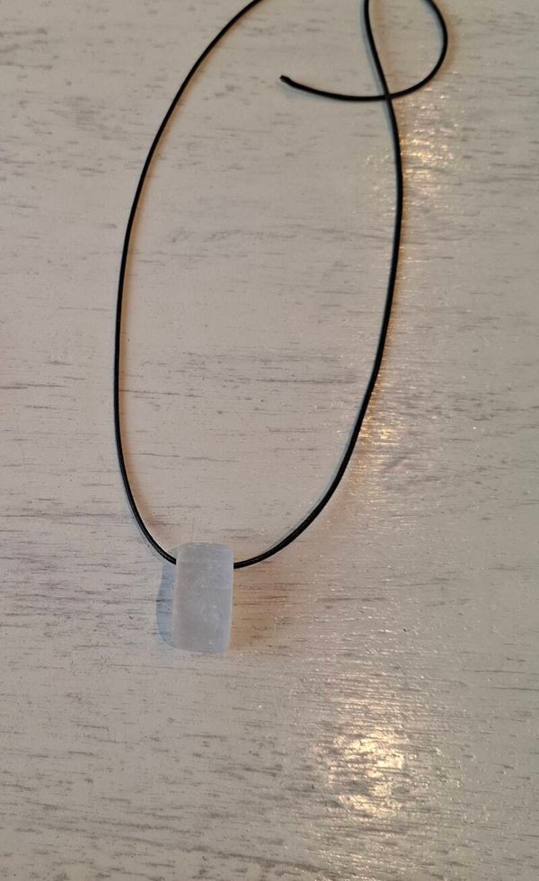 Ulexiet doorboorde hanger nr2