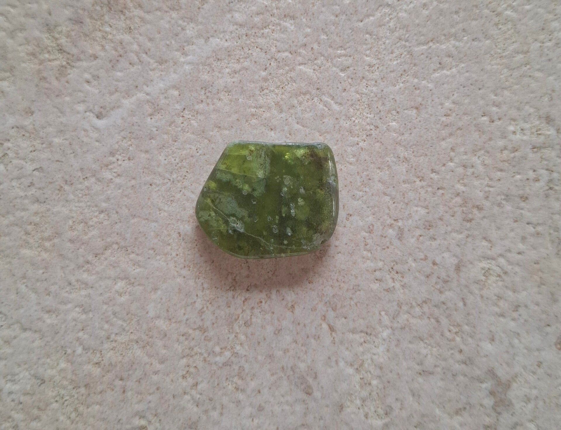 Vesuvianiet knuffel steentje nr 2