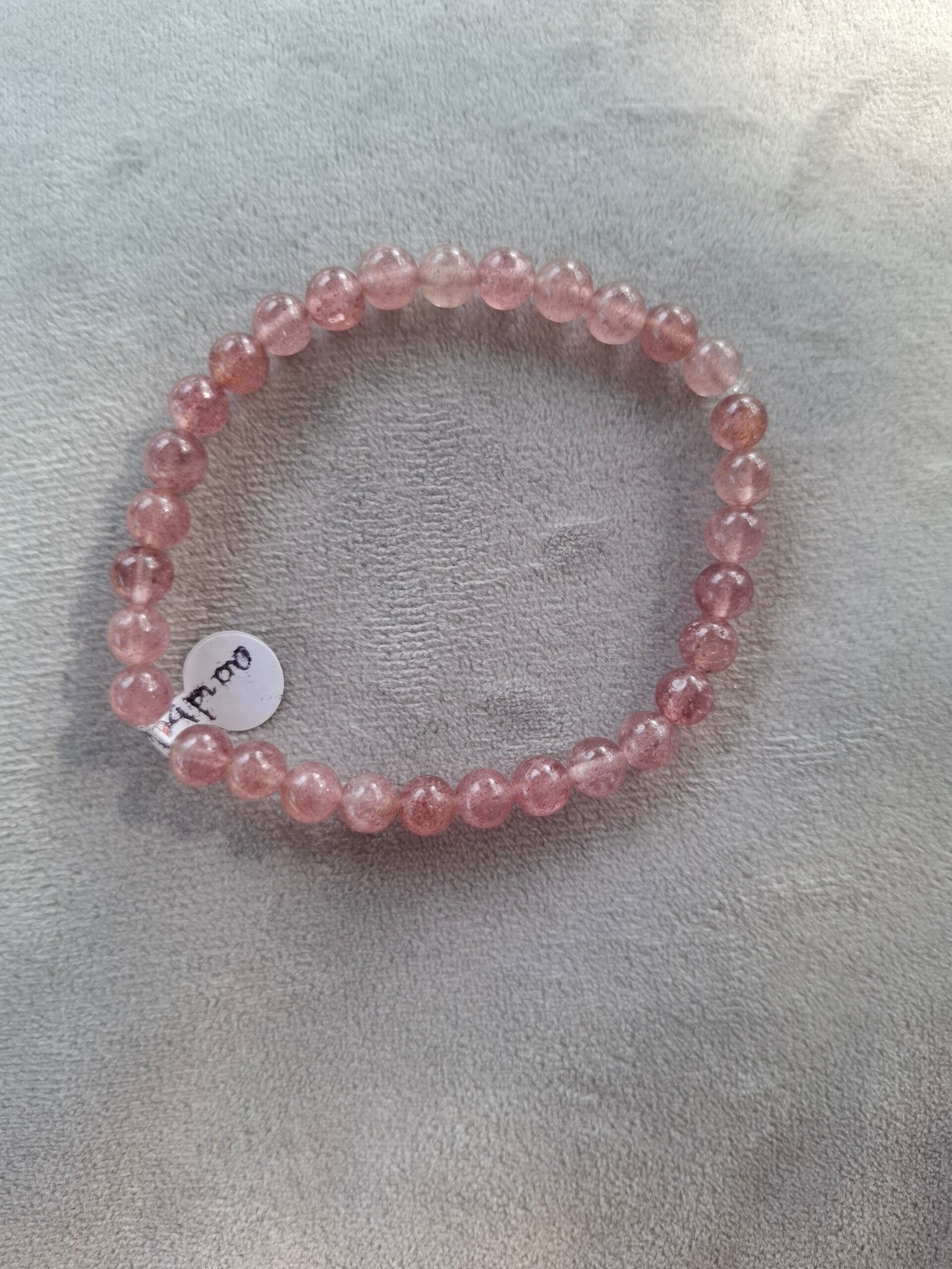 Aardbeienkwarts armband