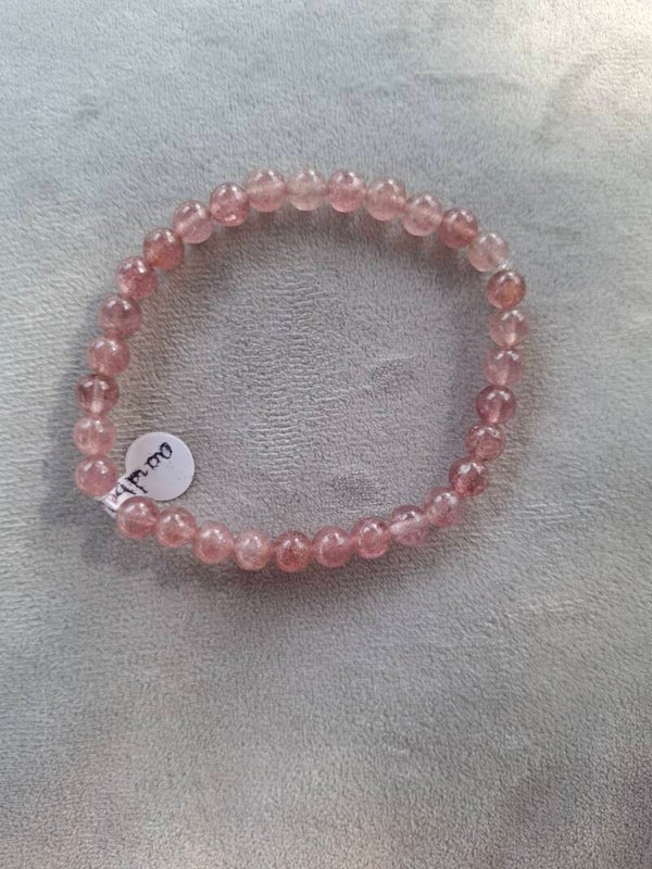 Aardbeienkwarts armband