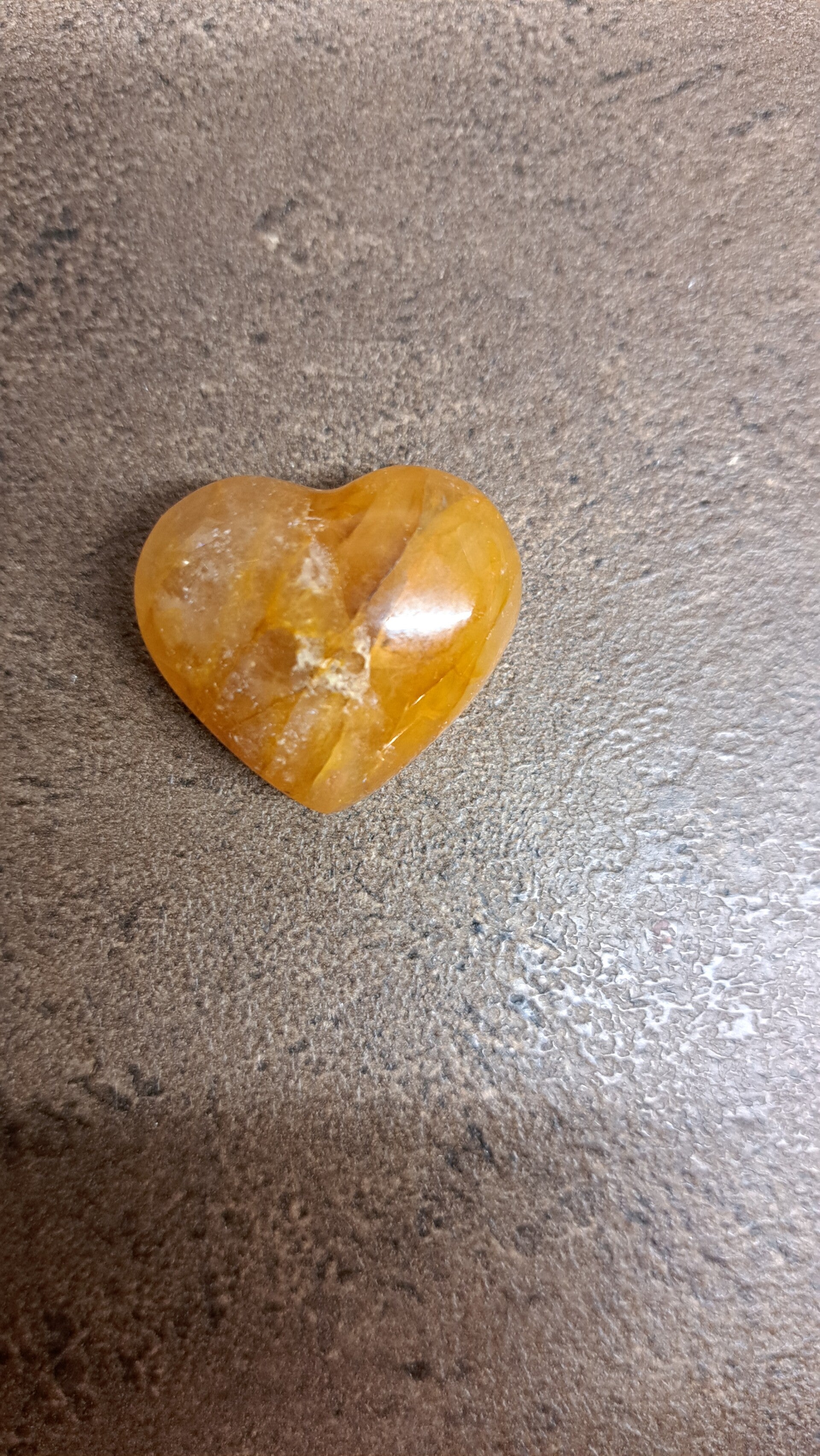 Golden healer /limoniet kwarts hartje