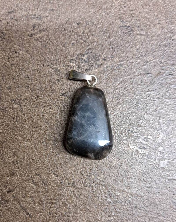 maansteen zwart hanger