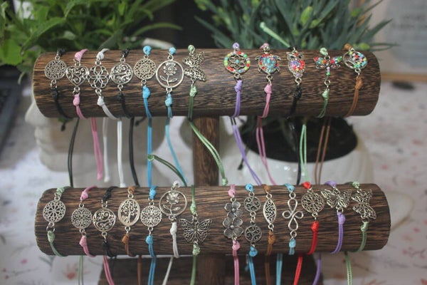 Ref. 26000001 - Pulseras de hilo con nudo corredizo