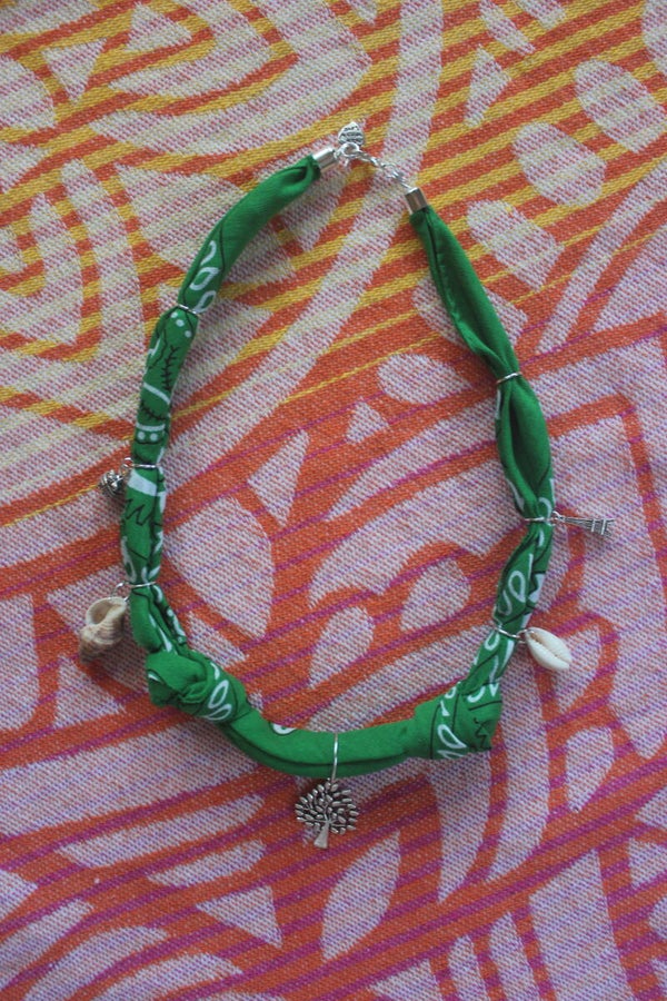 Ref. 26000015 - Collares BANDANA