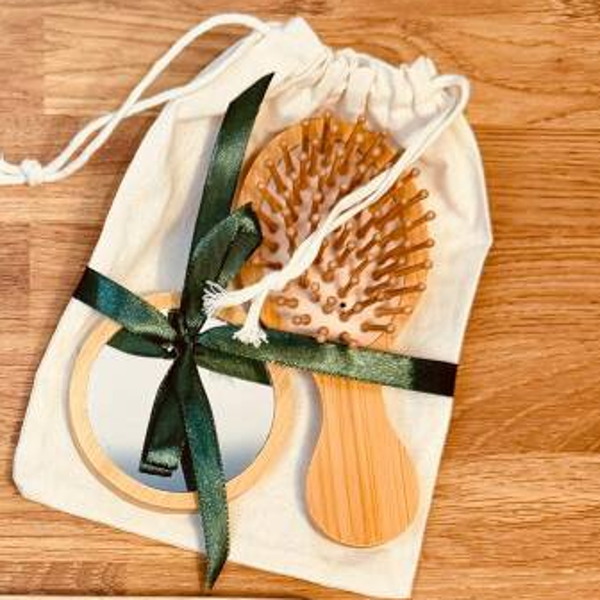 Pack beauté : miroir & brosse