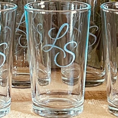 Blida gravé - Initilales