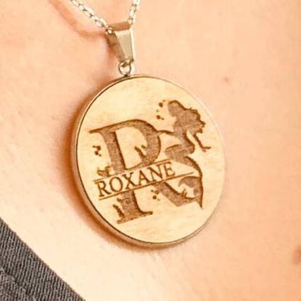 Collier bois initiale "Sirène"