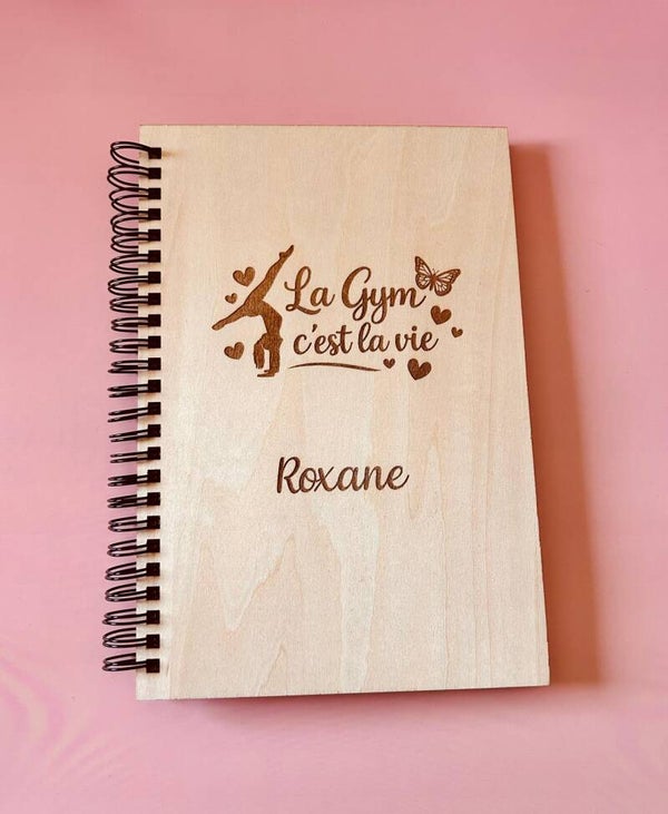 Cahier avec sa couverture bois