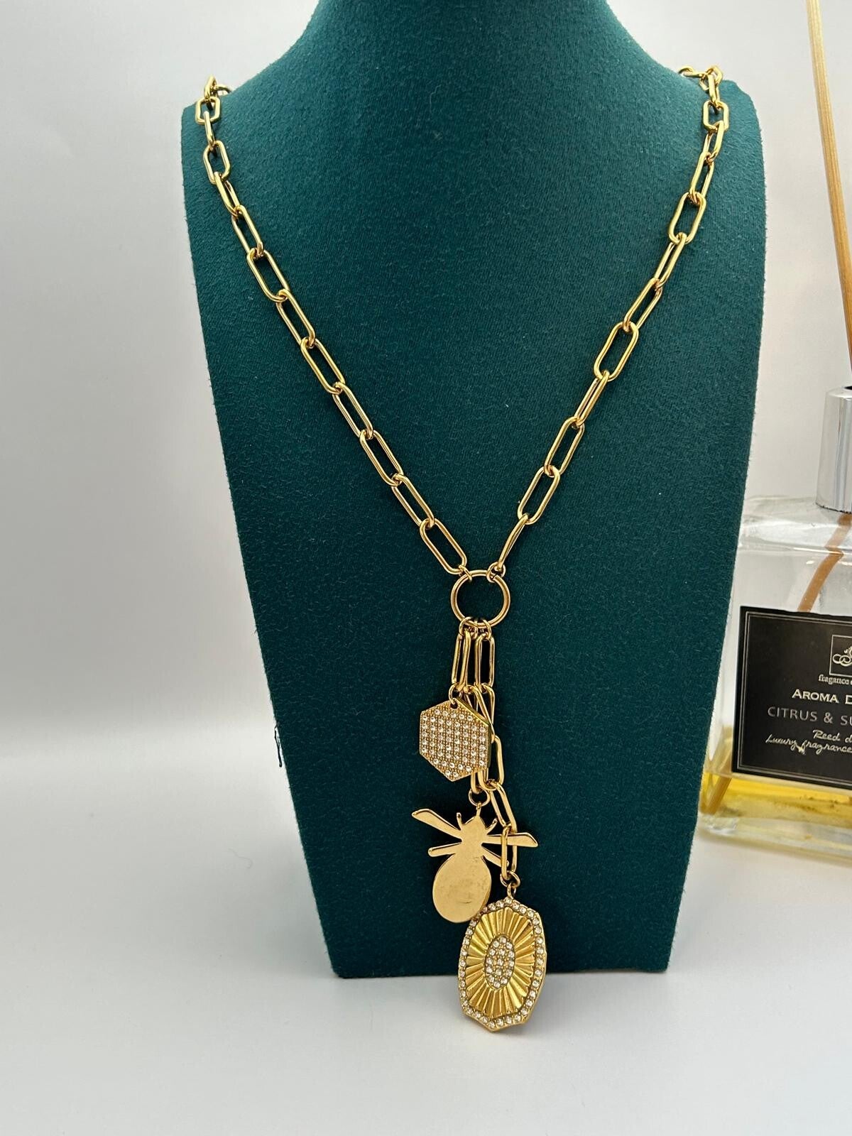 COLLIER  / SAUTOIR CHAMSSE