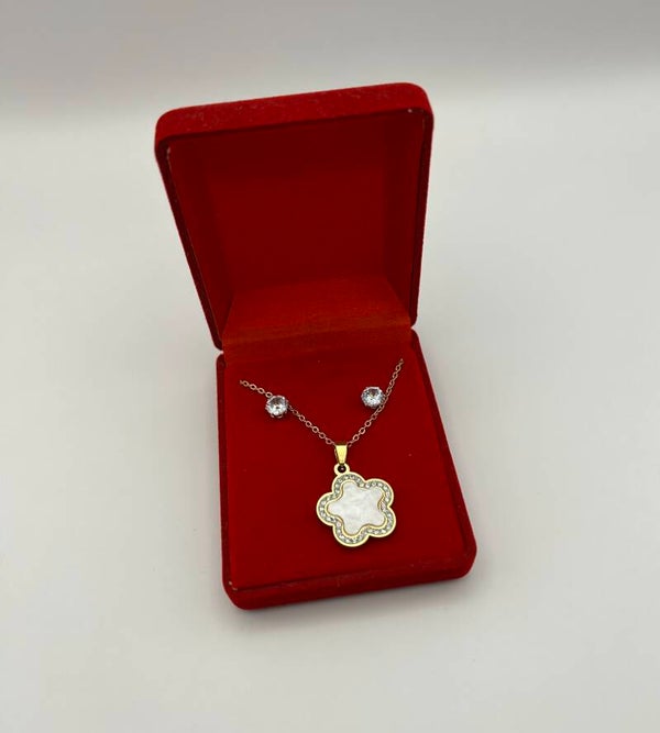 Coffret Collier et Boucles d'oreilles Marguerite