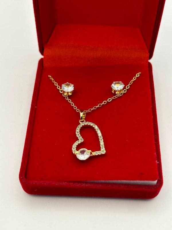 Coffret Collier avec boucle d'oreilles coeur