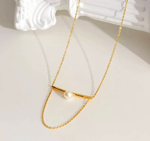 Collier Dorés Avec Perle Synthétique et Ligne